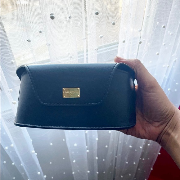 AUTHENTIC DOLCE & GABBANA SUNGLASSES - Picture 3 of 3